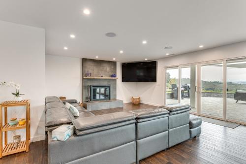 2 Mi to Lake Poway Mtn-View Escape with Patio! in Poway