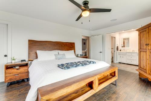 2 Mi to Lake Poway Mtn-View Escape with Patio! in Poway