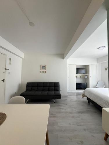 One-Bedroom Apartment image 7