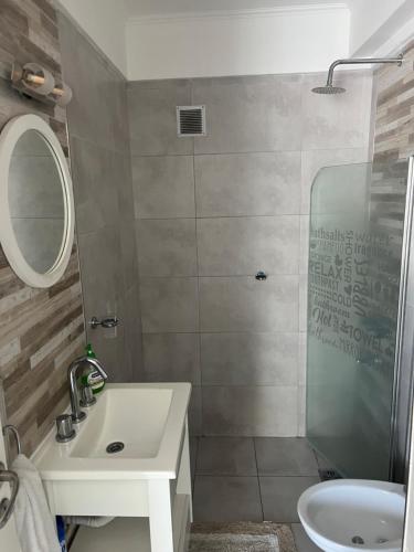 One-Bedroom Apartment image 1