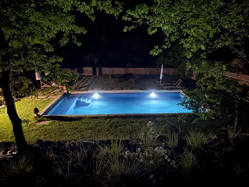 4 bedrooms, 7 beds