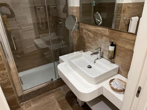 Camera matrimoniale ROMA TERMINI con bagno privato, Řím (fotografie 10)
