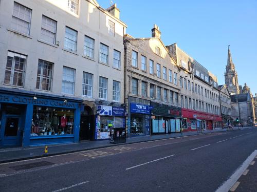 Central Flat in Old Town - amazing location, Edimburgo (foto 5)