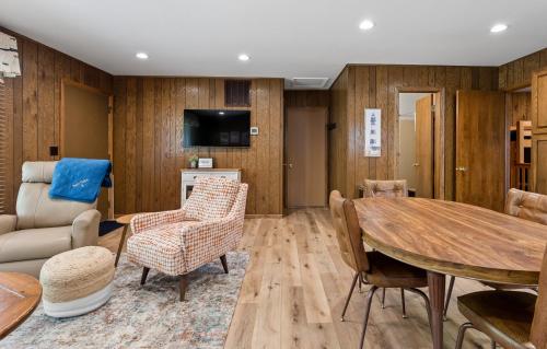 Twin Oaks B - image 3