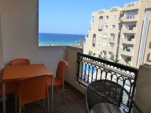 Appartement Élégant avec Vue sur Mer & Piscine à Sousse (Appartement Elegant avec Vue sur Mer & Piscine a Sousse) in Chatt Mariem