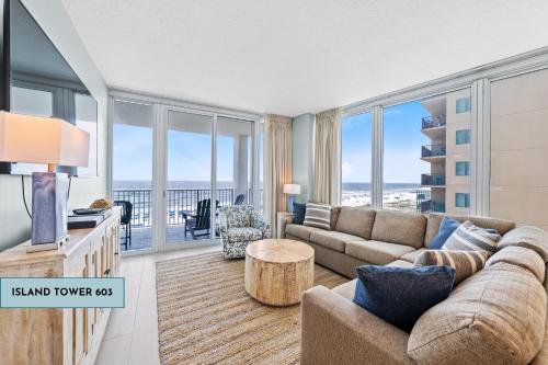 Island Tower 603 by Liquid Life
