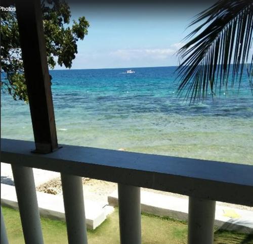 Anton's Beach Resort – Oslob, IL