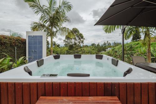 Exclusiva casa de 3habs con Jacuzzi y vistas espectaculares en Pereira in Mundo Nuevo