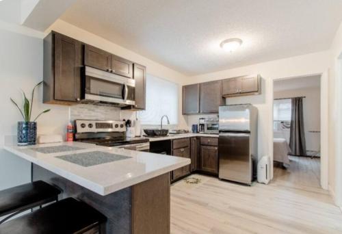 Chic with Recliner Request Xtra Bed Webster Hill Suite 1W