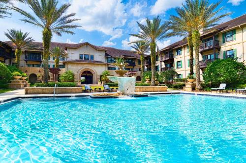2 King Bedrooms - large balcony and kitchen 5212-2 in World Golf