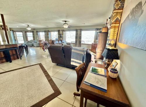 Buffalo Cabin Gorgeous Illinois River view in 塔勒闊