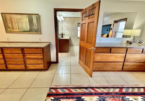 Buffalo Cabin Gorgeous Illinois River view in Tahlequah