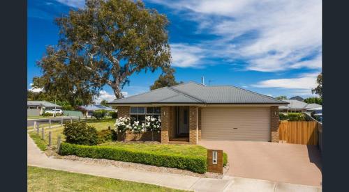 Masons Lodge - Centrally located & Family friendly