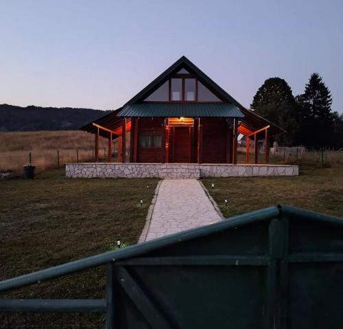 플루지네 Planinska tišina Guest House (Planinska tisina Guest House) 4성급 싱글룸 객실