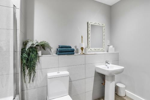 Picture of Central Castle House