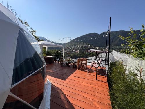Aura glamping borjomi in 博爾若米