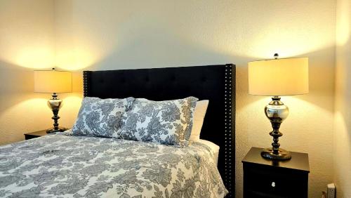 Seng, Nice Private Room in a House Close to Red Rock & Las Vegas Strip #1 in Summerlin