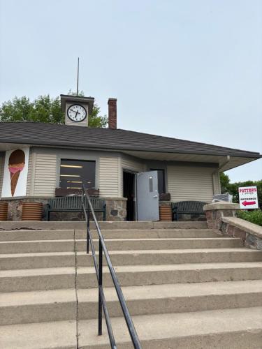 Dakota Inn - image 6