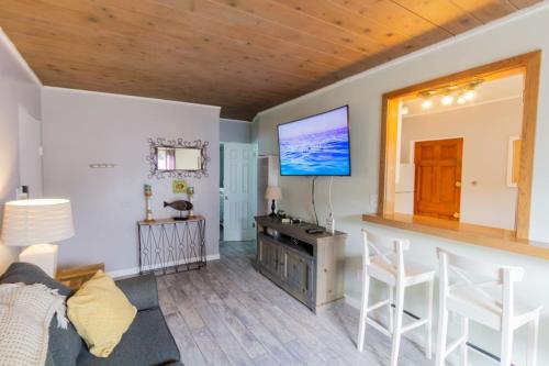 Cozy Ocean Beach Cottage Separate Entry – khách sạn tại Ocean Beach