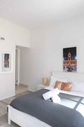 Apartment image 8