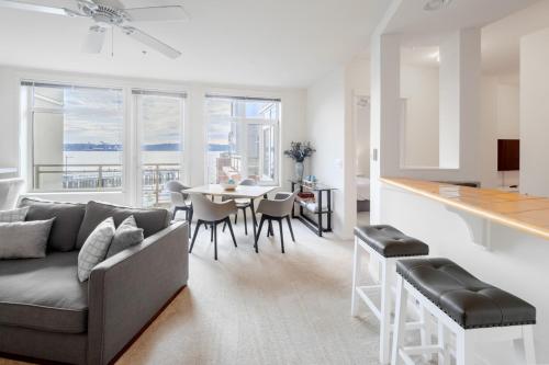 Water Views 1BR next to Pike Place with Hot Tub, Gym – khách sạn tại Khu Chợ Pike