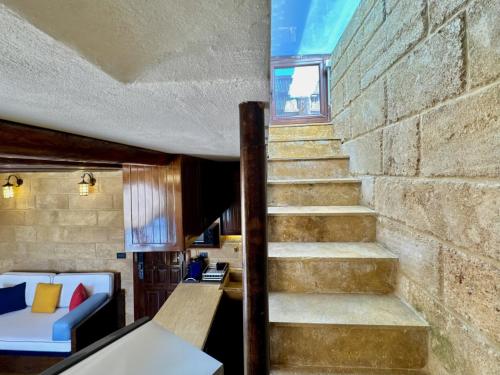 Isolee - Beachfront Standalone House in Batroun
