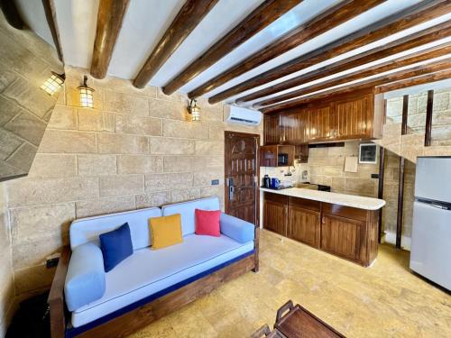 Isolee - Beachfront Standalone House in Batroun