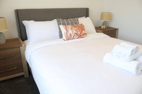 Cosy 2BR House in Awaroa Road, Auckland (Foto 10)