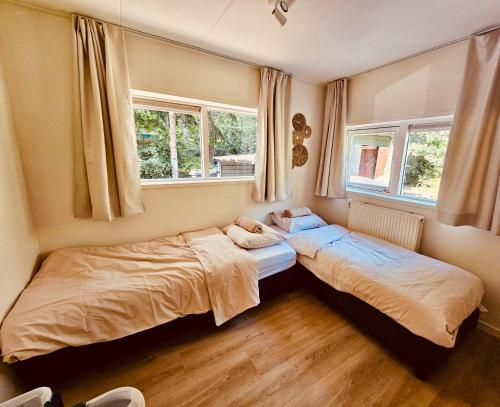 Lovely bungalow lots of privacy in วินตอร์วิก