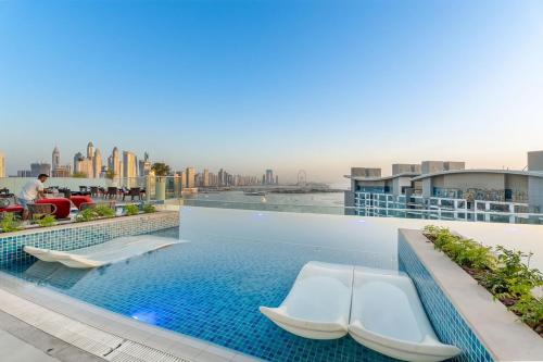 Stunning Palm Studio - Rooftop Infinity Pool & Private Beach Access - MaxStays, Dubaj (fotografie 9)