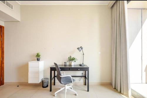 Luxurious 3-Bedroom Apartment in Downtown Dubai, Дубай (фото 8)