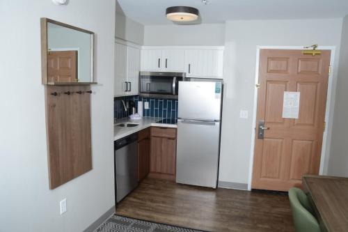 Staybridge Suites Tucson Airport an IHG Hotel - image 8