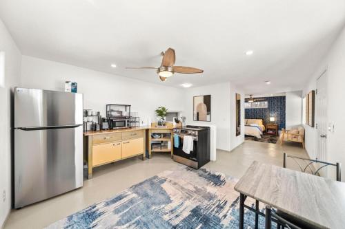 Decked Out Delight Park Charm in Linda Vista