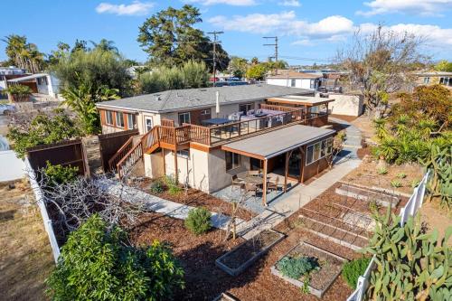 Decked Out Delight Park Charm in Linda Vista