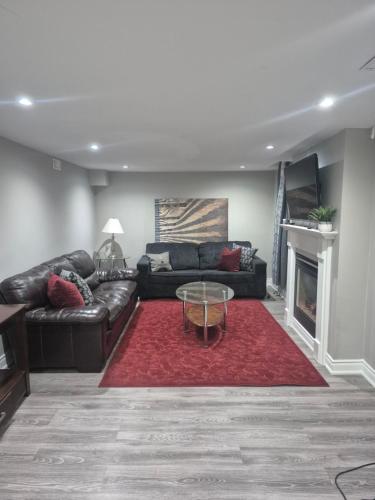 Whitby one bedroom apartment in 惠特比