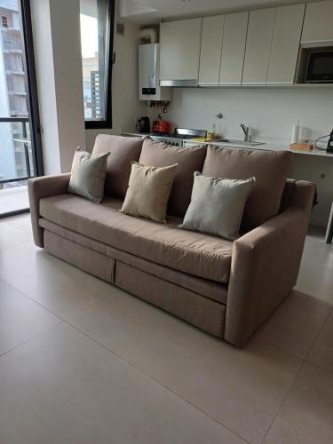 One-Bedroom Apartment image 1