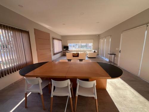 Pergolas Guest House 2 in Vista Flores