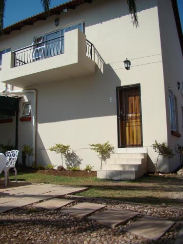 Exterior view, Louhallas Accommodation in Edenvale
