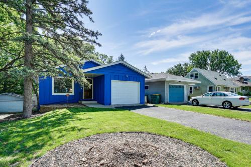 8 Mi to Central Minneapolis Modern Home with Yard in ริชฟิลด์ (MN)