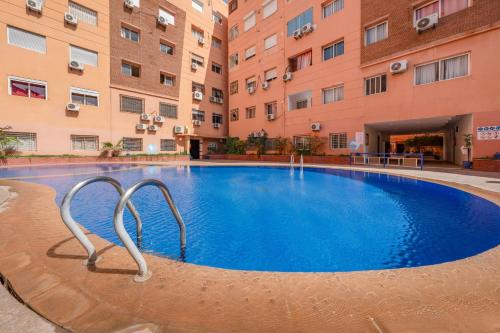Elégant Appartement avec Piscine à Guéliz - image 7