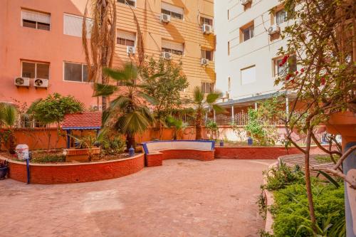 Elégant Appartement avec Piscine à Guéliz - image 4
