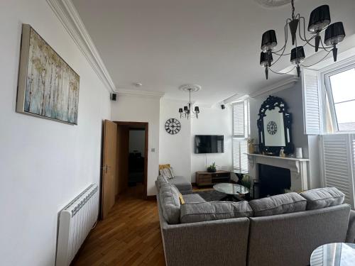 . Cute and Comfy Apartment