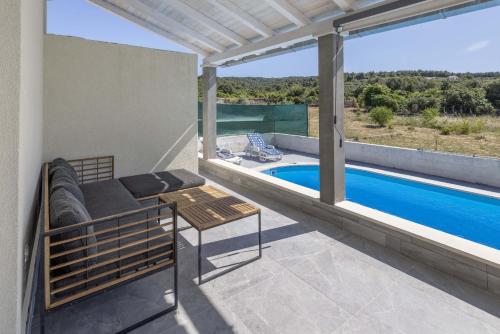 Erkély/terasz, House Baras garden in Mirca