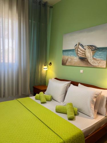 One-Bedroom Apartment with Mountain View image 6