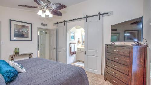 Mesa Lake Front House With Pool and Hot Tub - main image