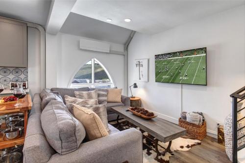 Blue Church Lodge C condo