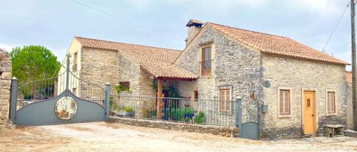 Casa Raiz Guest House & Retiro chambre d'hôte Ribeira do Tordo
