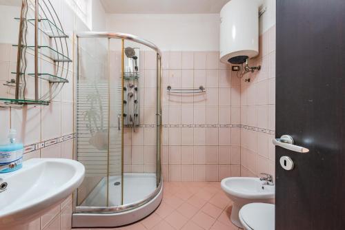 Two-Bedroom Apartment with Sea View image 1