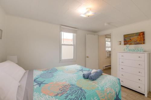 Hidden Gem 2 Bedroom 2 bathroom steps to the sand!