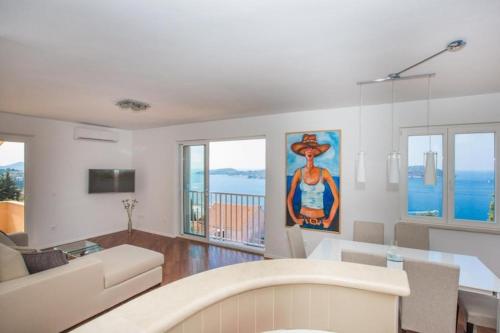 Apartments Nina - Two-Bedroom Apartment with Balcony and Sea View Orasac in Orašac